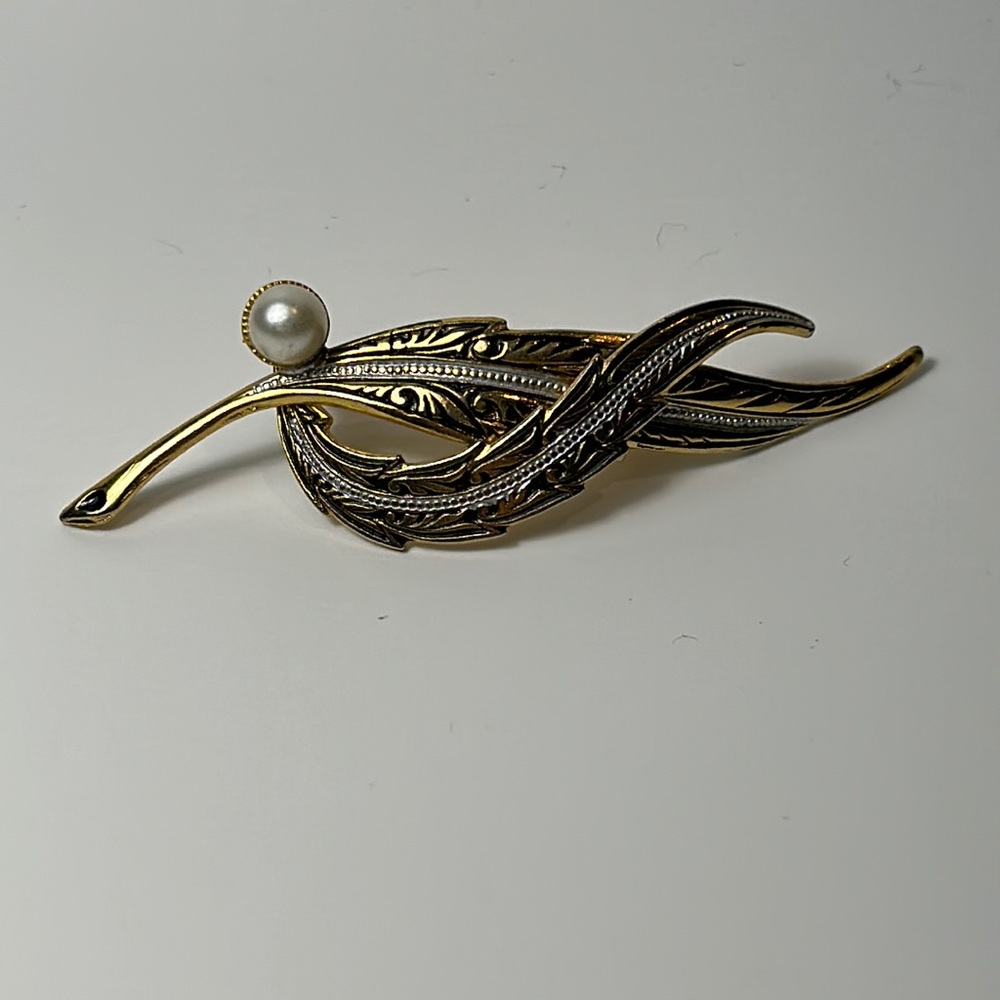 VINTAGE Leaves Brooch